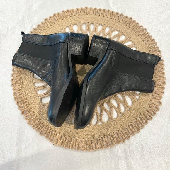 Reaction Kenneth Cole Black Ankle Pull On Leather Boots Size 6.5 - Picture 4 of 7